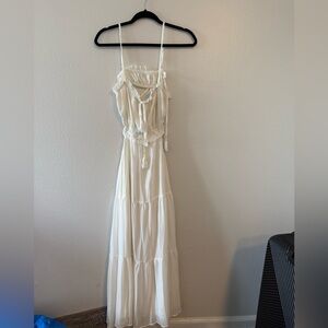 Elegant flowy white maxi dress